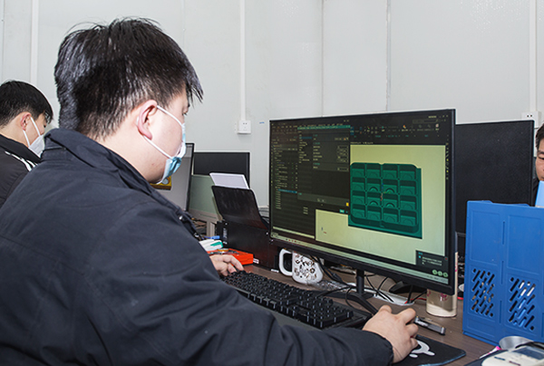 Lämpömuovauskone/muovikuppikone